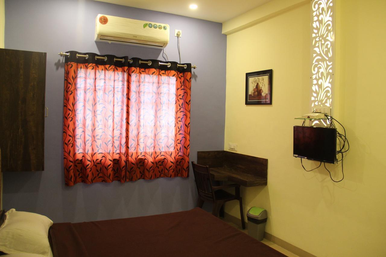 Yuvraj Lodge Osmanabad エクステリア 写真